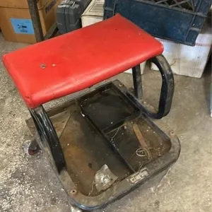 Mechanic stool