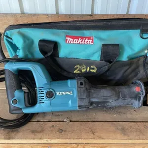 CORDED MAKITA RECIPROCATING SAW