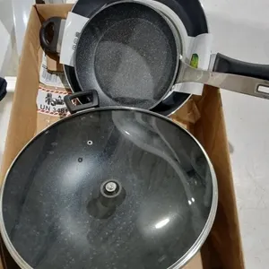 Bundle with 2 frying pans & Wok pan
