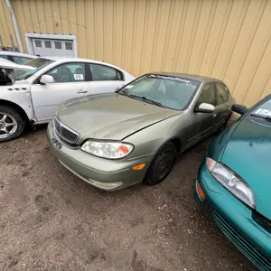 2000 INFINITI I30 4DR