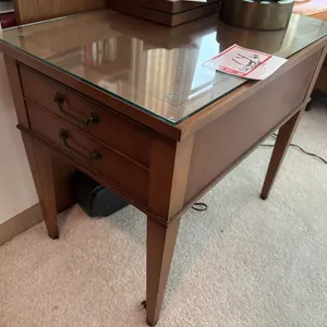 2 - end tables, 17 x 25 x 22”
