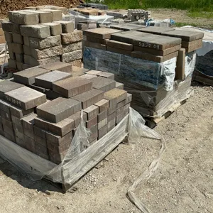LANDSCAPE PAVER BLOCK ***QUANTITY UNKNOWN, CONTENTS OF (3) PALLETS***