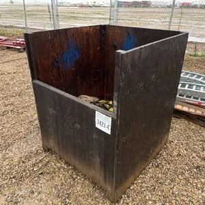 WOOD BOX w/ SAFETY HARNESSES