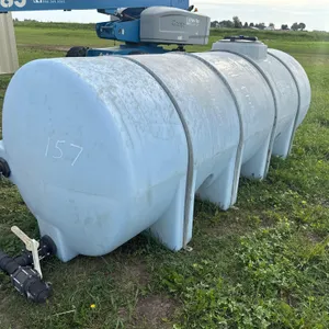 1000 gallon Poly Tank & Pump