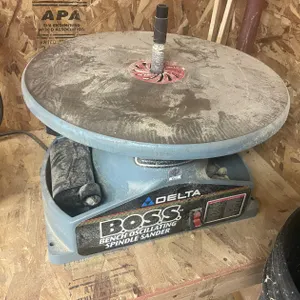Delta Oscillating Spindle Sander