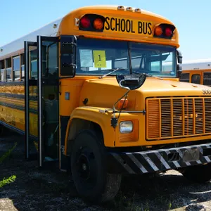 2000 GMC Blue Bird School Bus (Bad Transmission) - Will Need to be Towed