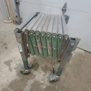 Expandable Gravity Roller Conveyor with Locking Casters