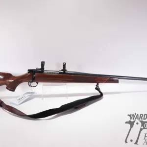 Non-Restricted rifle Weatherby model Vanguard, 30-06 bolt action, w/ bbl length 24 1/2" [Blued barre