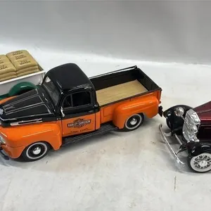 1/25 Scale Diecast Truck Car lot Harley Davidson