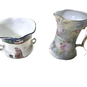 Pair of Royal Bayreuth Collectible Dishes