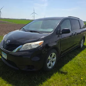 2012 Toyota Sienna Mini Van, 233,730 Miles, V-6 Engine, Crack in Windshield, Power Windows and Locks