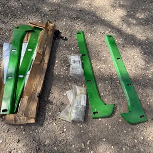 Grass Plates For 40 Series John Deere Corn Head, 2 Sets