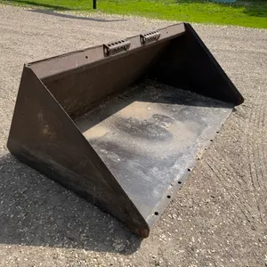 6’ Skidsteer Bucket, Needs Work