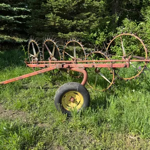 5-Wheel Rake, 1 Spring Needs Work, 4 Bolt Hubs, Unsure Of The Brand