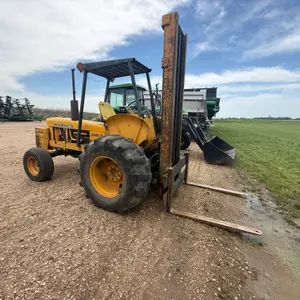 John Deere JD480-B Forklift, Gas Engine, 19.5L24 Fronts, 11L14 Rears, Side Shift, SN: 2266307