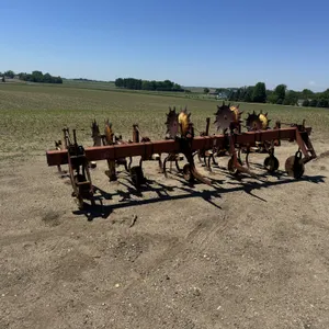 International 4 x 36” Row Crop Cultivator, Rolling Shields