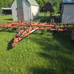 Allis Chalmers 1200 Silent Weed Killing Pull Type Cultivator, Hydraulic Lift, Rear Hitch, 7” Sweeps,