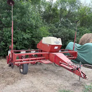 International 400 6row30 Cylco Planter