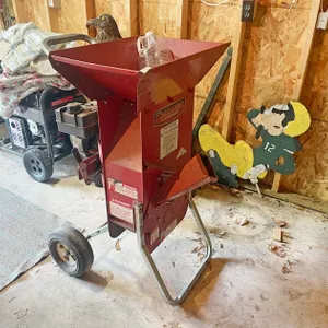 Troy-Bilt Tomahawk 2 in 1 Chipper/Shredder
