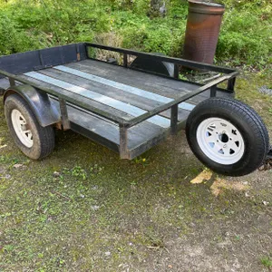 Utility Trailer (Black Frame)