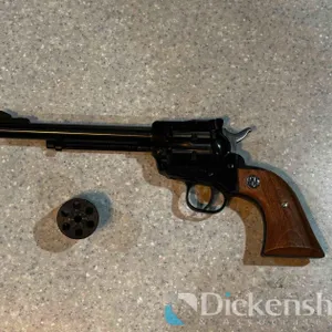 REVOLVER RUGER SINGLE SIX .22 CAL, S/N: 262-52965
