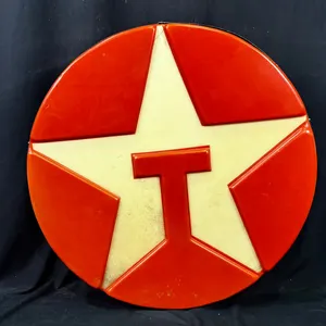 TEXACO LIGHT-UP STAR SIGN 3FT IN DIAMETER (WEATHERED)