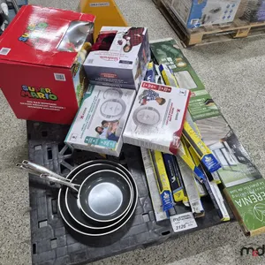 Pack of Flooring, Pans, Wiper Blades, Mario Toy & Smoke Alarms
 UNRESERVED