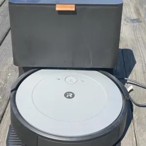 iRobot Vacuum Sweeper