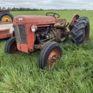 Massey Ferguson (MF) 35 Deluxe Gas Tractor