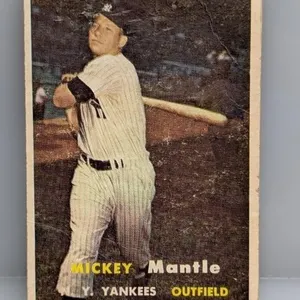 1957 Topps Mickey Mantle #95 Cs/Is/C/E