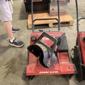 1998 TORO SNOWBLOWER 7912870 NA STARTS & RUNS