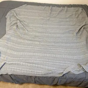 Cable knit throw blanket