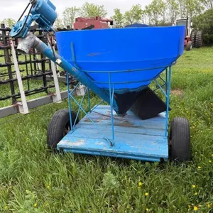 POLY HOPPER