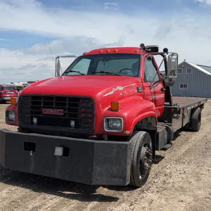 2001 GMC C6500 Tow truck, Hydraulic Deck 20'10" x 8', Roll off, w/ winch, *Unreserved*