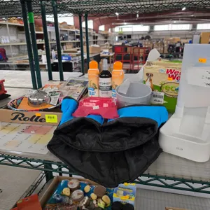 PetSafe Easy Walk No-Pull Harness, Four Paws Wee-Wee Pads, 6XL Dog Jacket, Bowls and Feed Insert