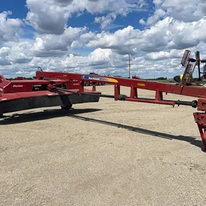 ID 3272 New Holland H7460 Discbine