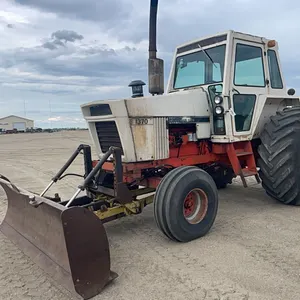 ID 3292 1370 Case Tractor W/ Dozer & Bale Fork