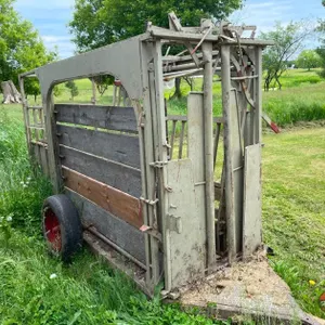 Portable Cattle Chute