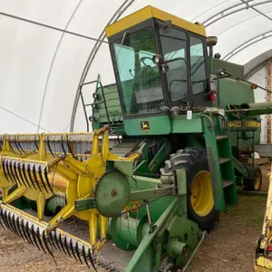 John Deere 4420 Combine