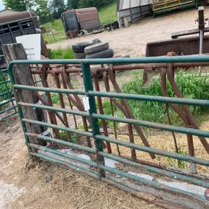 (1) Green Gate