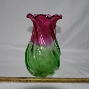7.5 Inch Art Glass Vase