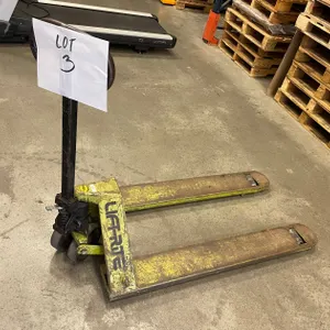 Clark Manual Pallet Jack