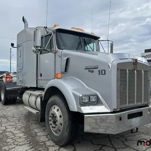 2001 Kenworth T800 T/A Semi Truck