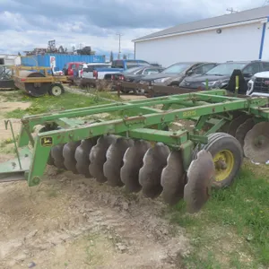 John Deere 225 8' Offset Disc, Notched Blades Front and Back, S/N 11003SX004077