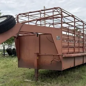 1989 W-W Gooseneck Stock Trailer Approx. 24' X 6'