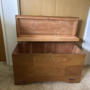 Victoria Ville Wooden Chest With Cedar Wood Liner