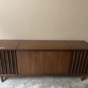Vintage Fleetwood Corporation Cabinet Stereo