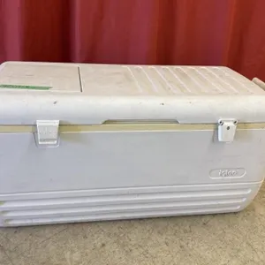 Igloo Cooler with Handles