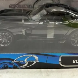 1/18 Diecast 2013 SRT Viper GTS car
