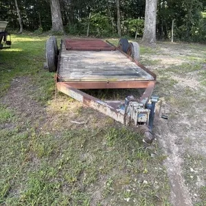 14ft  x 5ft with gate not attached Trailer with 2